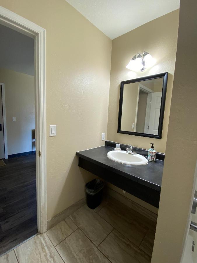 River Heights Motel Prescott Екстер'єр фото